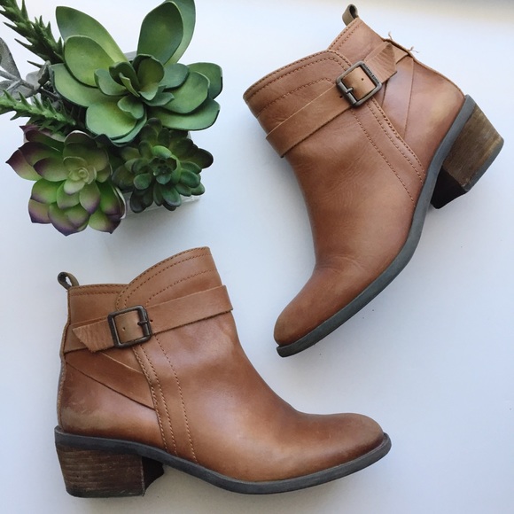 Vince Camuto Shoes - Vince Camuto VP-Beamer Brown Leather Ankle Boots